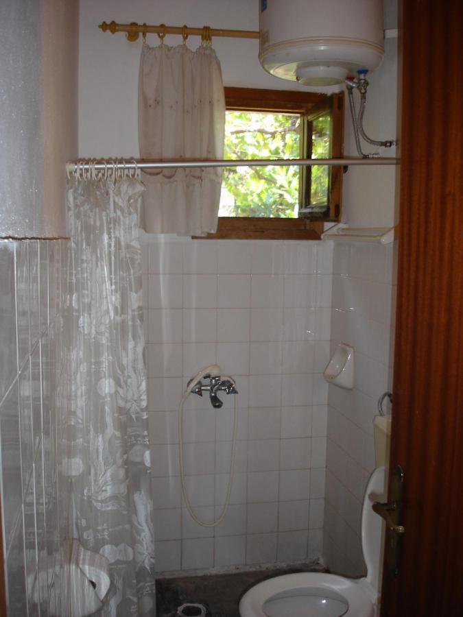 Ilias Appartements Tsaprounis Ellinika  Exterior photo